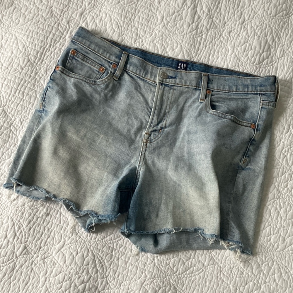 GAP Blue Jean Shorts 32